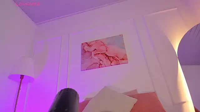 Snapshot of nova_silk chatting on May 15, 10:17 pm nova silk online show from May 15, 10:17 pm