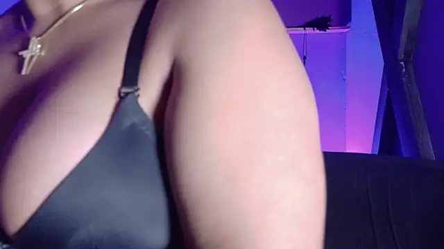 Snapshot of ZoeyMonroe_ chatting on July 10, 3:11 am ZoeyMonroe online show from July 10, 3:11 am