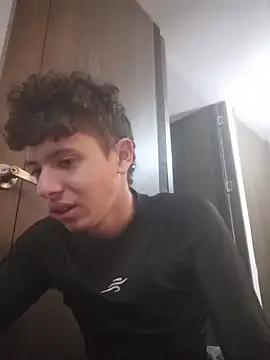 Daniel Roy online show from April 14, 9:32 pm