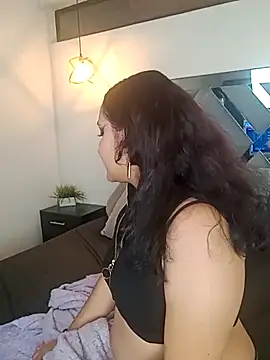 Liily Foxxy online show from April 2, 10:46 am