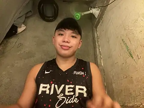 Snapshot of urasianrey chatting on May 2, 4:45 pm urasianrey online show from May 2, 4:45 pm