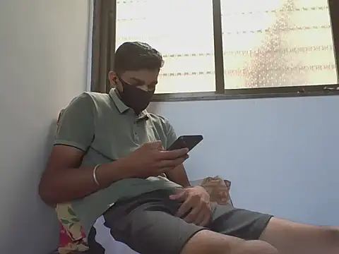 Roy3 2 online show from April 7, 6:58 am