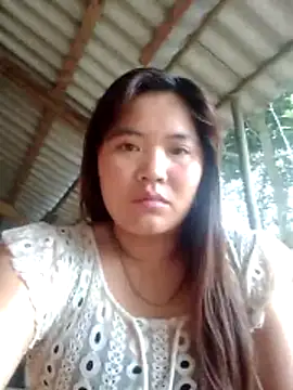 Snapshot of YAONIKUTE chatting on April 11, 7:56 am YAONIKUTE online show from April 11, 7:56 am