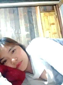 Snapshot of YAONIKUTE chatting on April 23, 1:35 pm YAONIKUTE online show from April 23, 1:35 pm