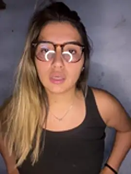 miicbebita online show from April 6, 6:53 pm