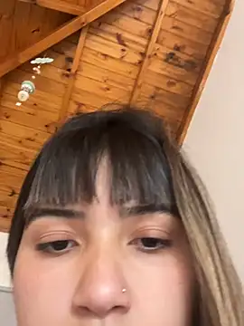 Snapshot of miicbebita chatting on April 22, 3:13 pm miicbebita online show from April 22, 3:13 pm