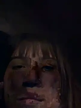 Snapshot of miicbebita chatting on May 26, 12:39 am miicbebita online show from May 26, 12:39 am