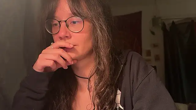 nyxo  online show from March 25, 10:16 pm