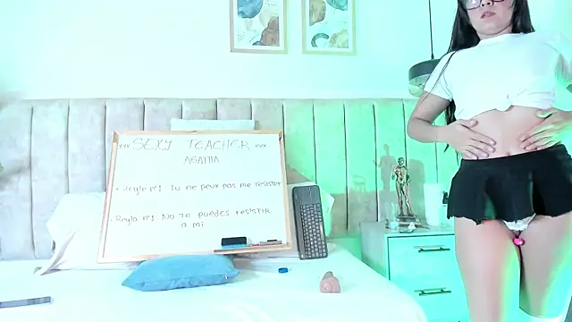 AgathaSavage online show from April 11, 1:43 am