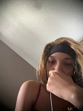 zandralanea online show from March 10, 6:46 pm