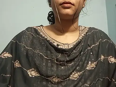 Emma 4433 online show from April 17, 5:49 pm