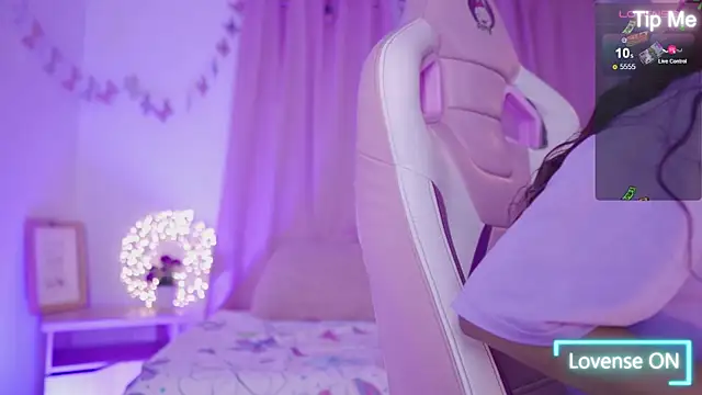 nahomy 2308 online show from April 7, 11:43 am