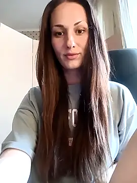 LunaCrystall online show from May 6, 4:12 pm