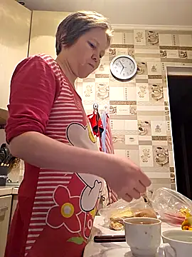  LOLA-LOLA  online show from March 27, 6:40 pm