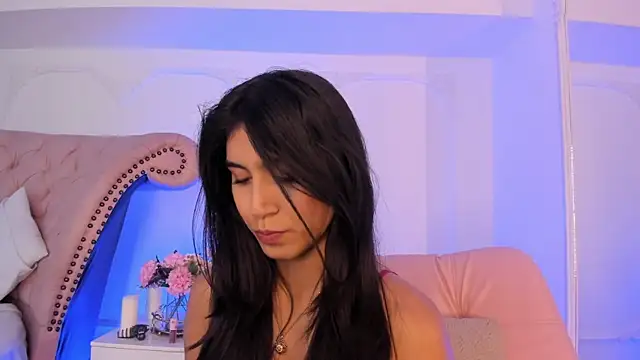 LucianaBlanco  online show from April 7, 8:53 pm