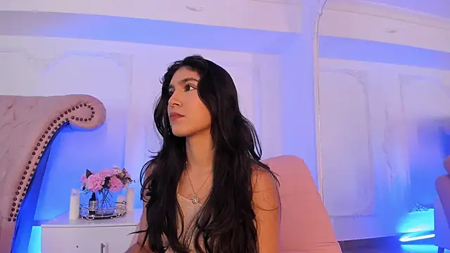 LucianaBlanco  online show from April 12, 3:06 pm