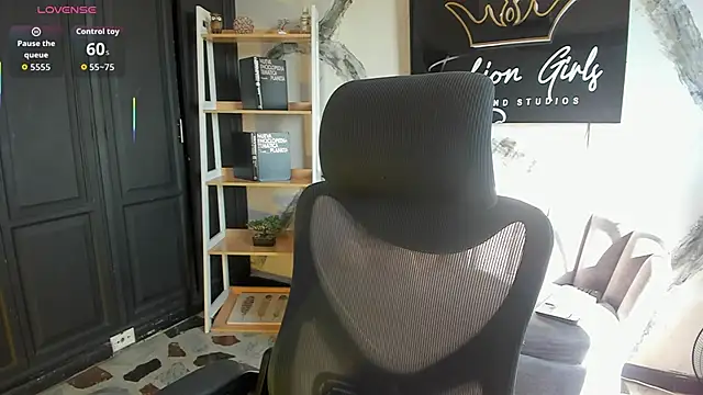 AphroditeSweett online show from March 16, 9:19 pm