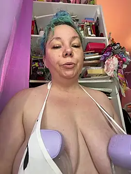 Snapshot of KawaiiKiki_247 chatting on July 12, 1:13 pm KawaiiKiki 247 online show from July 12, 1:13 pm