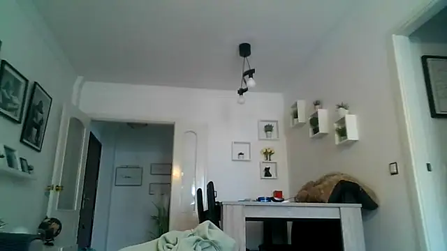 yanick931 online show from April 13, 4:23 pm