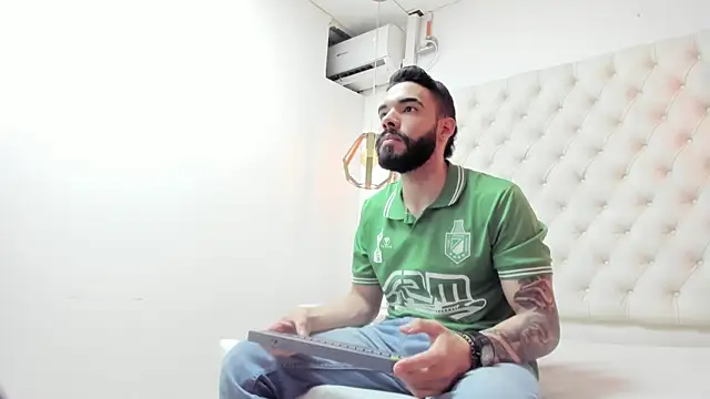 JEAN LEWIS2 online show from April 11, 7:18 pm