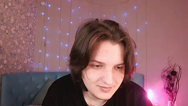 delalex online show from March 18, 8:34 pm