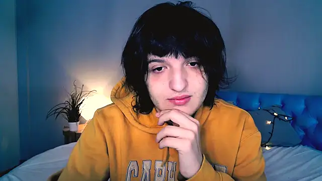 delalex online show from April 23, 12:45 am