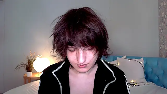 delalex online show from April 27, 2:26 pm