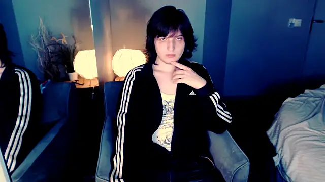 delalex online show from June 7, 2:43 pm