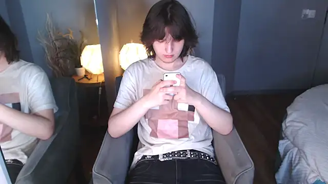 delalex online show from June 8, 3:56 pm