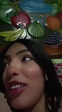 sylphiee  online show from April 19, 2:44 am