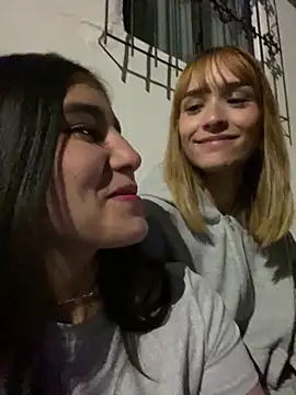 Snapshot of valery_cam0 chatting on March 18, 3:31 am valery cam0 online show from March 18, 3:31 am