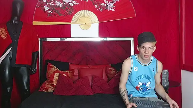 thin-straight online show from March 13, 5:58 am