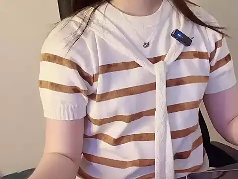 hunhun122 online show from April 4, 9:12 pm