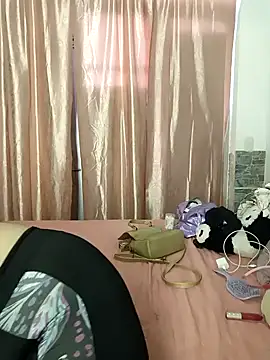 Snapshot of cachondafeliz chatting on March 12, 8:04 pm cachondafeliz online show from March 12, 8:04 pm