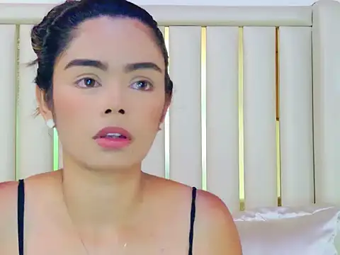 AnnieDesire online show from April 16, 2:18 pm