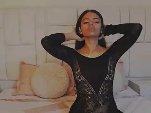 AnnieDesire online show from May 28, 4:43 am