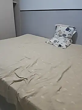 zxc81830 online show from March 28, 1:00 pm