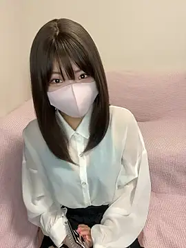 Snapshot of ichigonoiichan chatting on April 8, 11:59 pm ichigonoiichan online show from April 8, 11:59 pm