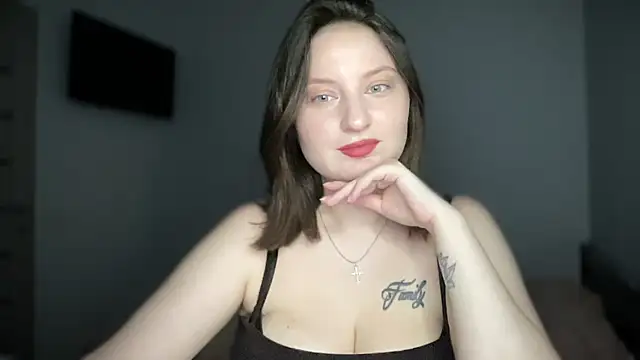 Snapshot of locaalise chatting on August 8, 5:59 pm locaalise online show from August 8, 5:59 pm