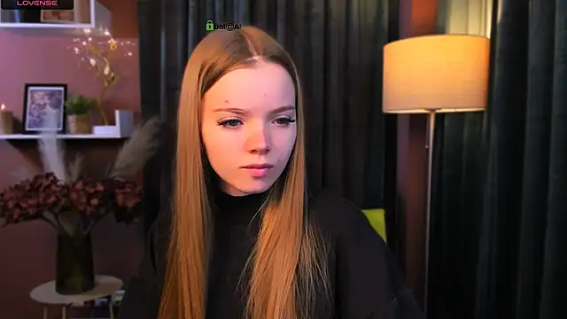 Snapshot of maddy_moah chatting on April 15, 5:14 am maddy moah online show from April 15, 5:14 am