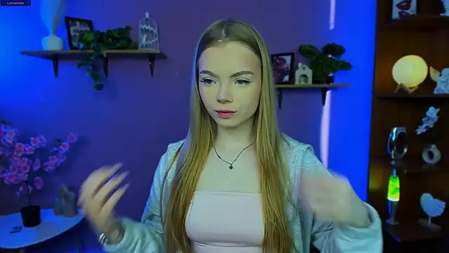 Snapshot of maddy_moah chatting on April 29, 5:00 am maddy moah online show from April 29, 5:00 am