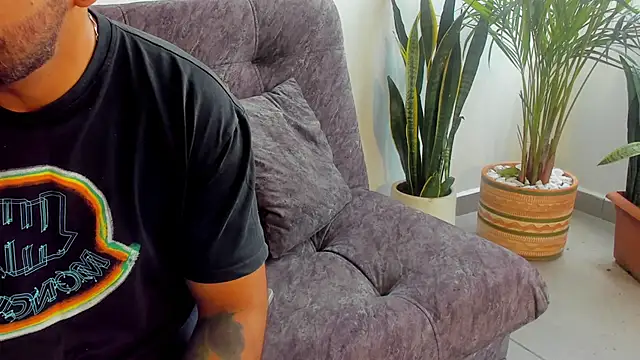 Ethan Ryder  online show from March 13, 1:18 pm