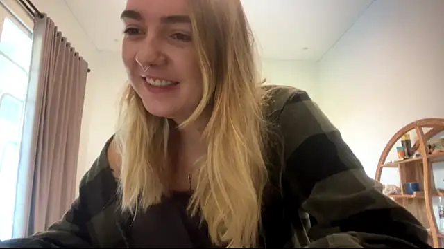 RoxyWet online show from March 12, 11:44 pm