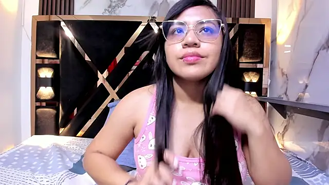 dajacatt online show from March 19, 7:07 pm