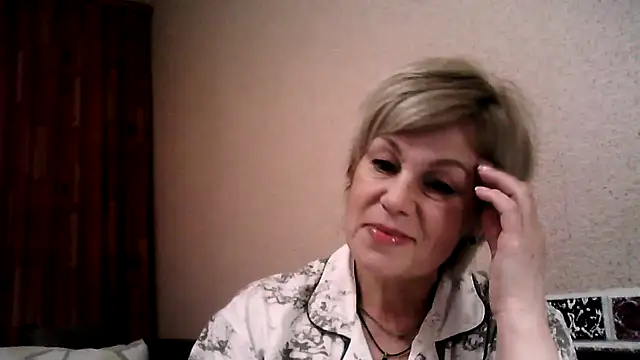 TatkaYang online show from April 29, 7:42 pm