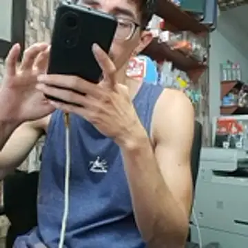 Snapshot of jhosuamoore chatting on May 18, 1:06 pm jhosuamoore online show from May 18, 1:06 pm