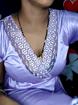 Snapshot of Hot_lady234 chatting on May 2, 4:17 am Hot lady234 online show from May 2, 4:17 am