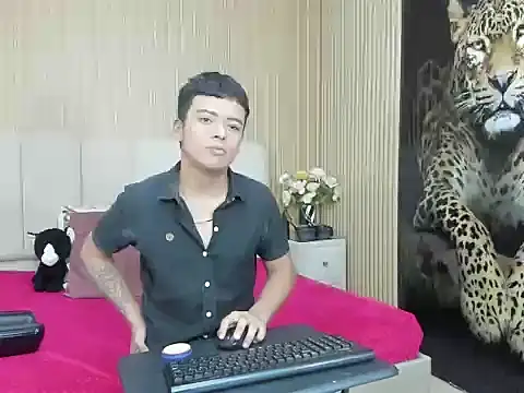 ThiagoGonzalez  online show from March 13, 7:20 pm