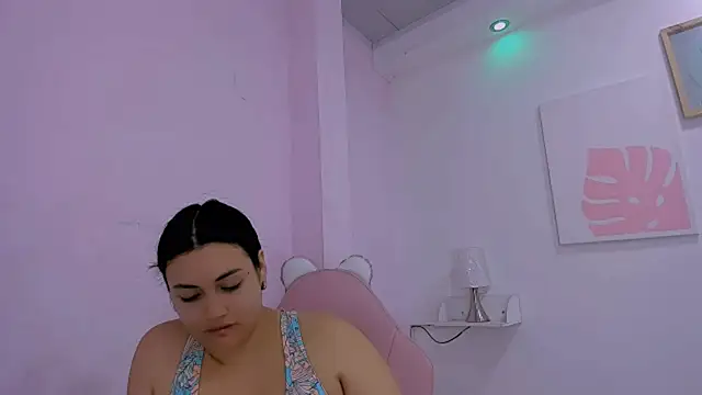 Snapshot of candy_lucia18 chatting on March 14, 12:32 pm candy lucia18 online show from March 14, 12:32 pm