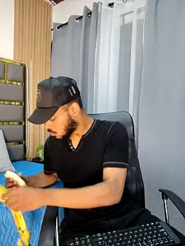 Oliver bigblack cock online show from May 1, 8:02 pm